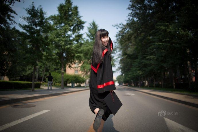 致官网瘫痪的“人大女神”为何会走红网络?(图)