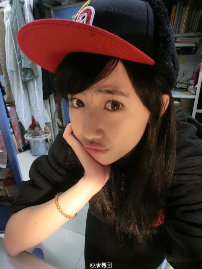 致官网瘫痪的“人大女神”为何会走红网络?(图)