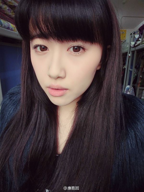 致官网瘫痪的“人大女神”为何会走红网络?(图)