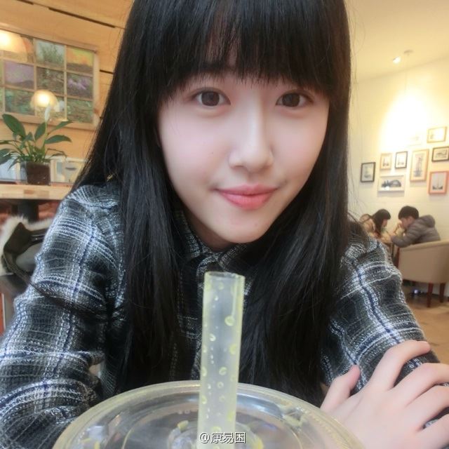 致官网瘫痪的“人大女神”为何会走红网络?(图)