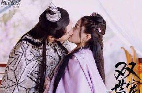 蒲巴甲梁洁又一对从荧幕里走出的恋人!