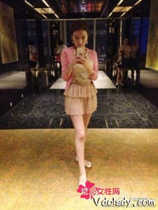 郭美美庆生引众怒 持续炫富引网友强烈谴责