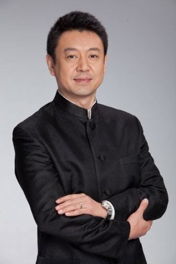 央视主播杨柳比张铁林还牛，五任妻子个个才貌双全
