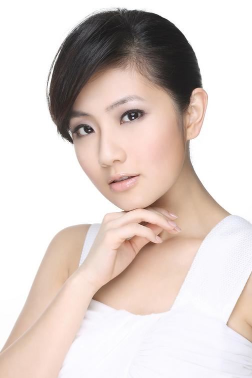 昔日人气组合SHE三位成员事业情感现状比较