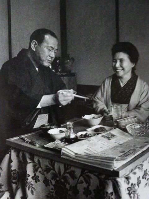 日本前首相田中角荣如何与情人们相处