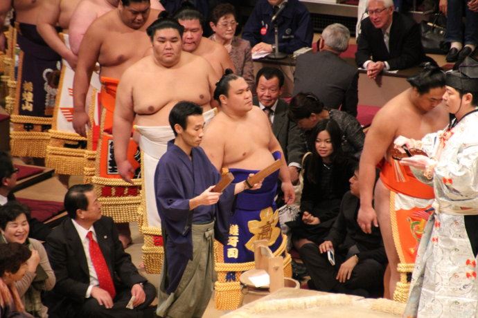 日本相扑运动员退役后都干什么