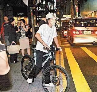 白发少年周星驰和他的盖世英雄