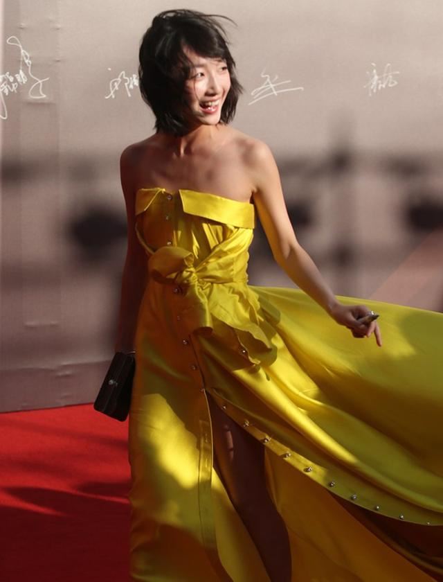 周冬雨是把劣势转化成优势最成功的女星