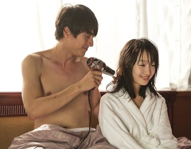 周冬雨是把劣势转化成优势最成功的女星