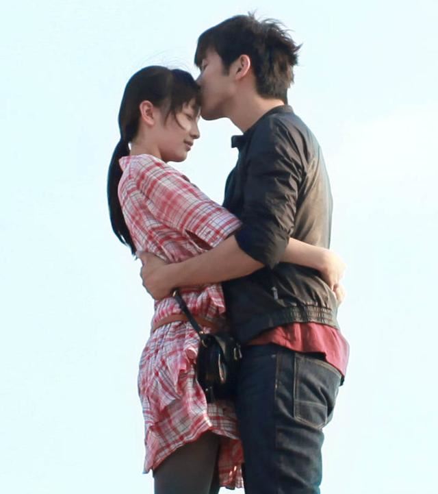 周冬雨是把劣势转化成优势最成功的女星