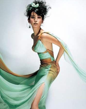 美人李冰冰最吓人的10大发型