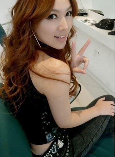 “中国最性感女教师”朱松花美艳照曝光（图）