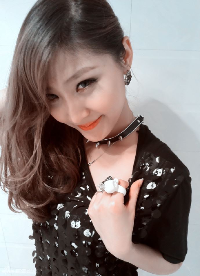 魏晨性感女友于玮私照首曝光