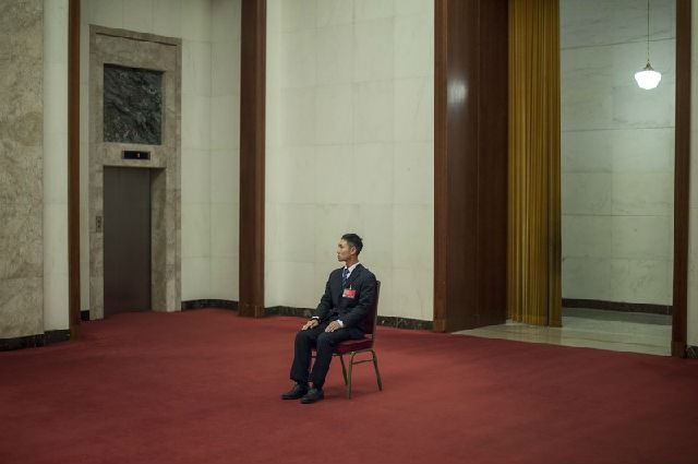 两会上的那些神秘黑衣人（组图）