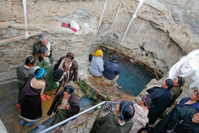 西藏能减肥、治病的神奇温泉