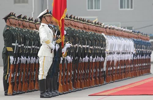 军人拿多少工资