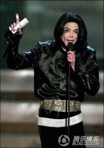 杰克逊被送往医院照片曝光(图)