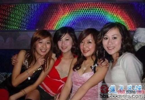 北京“天上人间”夜总会金牌妓女和后台实录