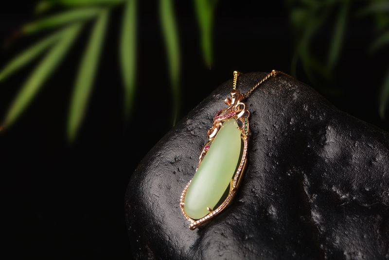 和田玉吊坠的镶嵌方法介绍