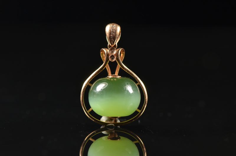 和田玉吊坠的镶嵌方法介绍