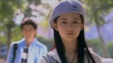 刘亦菲早期罕见的裸身尴尬照被曝光?(图)