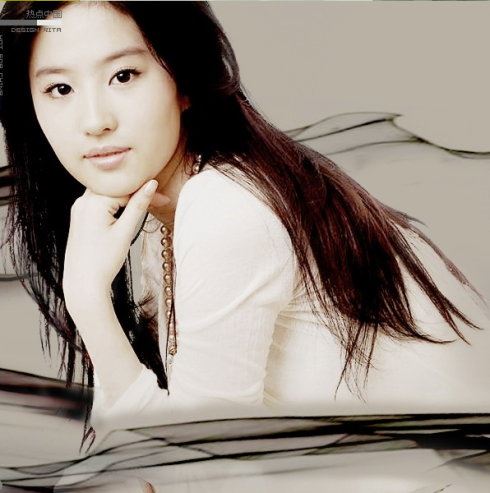 刘亦菲早期罕见的裸身尴尬照被曝光?(图)