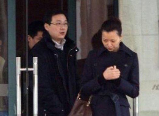 董卿承认已当妈孩子他爸究竟是谁?