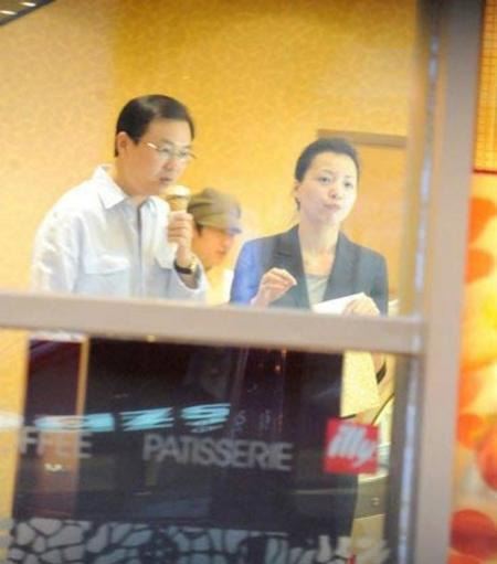 董卿承认已当妈孩子他爸究竟是谁？