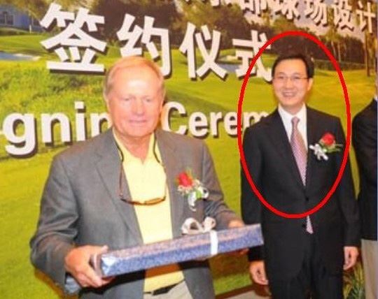 董卿承认已当妈孩子他爸究竟是谁？