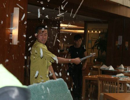 “不明真相的群众”越来越少乃民族幸事