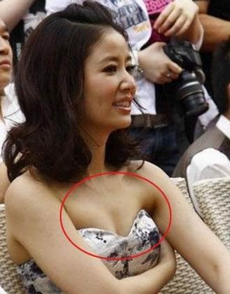 疯狂挤胸爆乳抢镜的30位女星（图）