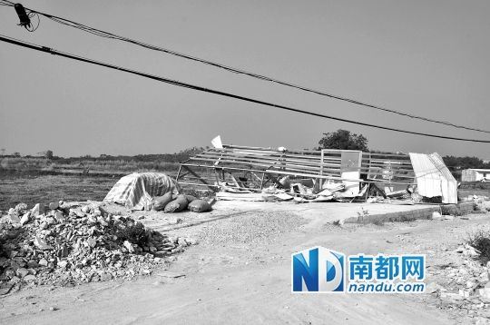 广东陆丰市长带队进驻制毒村 村内贴满禁毒标语