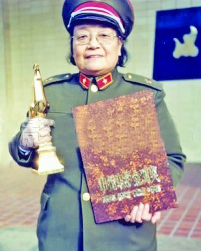 2013年不幸去世的50位中外明星（图）