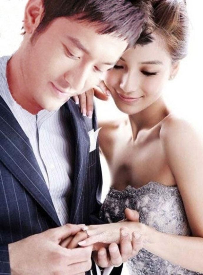 黄晓明Angelababy领证结婚两人热恋亲热照大曝光
