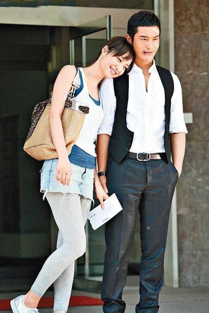 黄晓明Angelababy领证结婚两人热恋亲热照大曝光