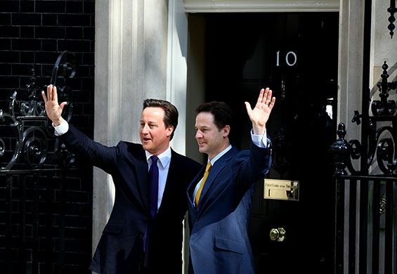英国首相和美国总统谁的权力大?