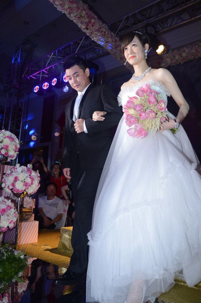 “乒乓战神”王皓大婚30个温馨甜蜜瞬间(图)