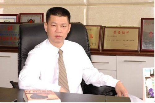 精英巨头英年早逝为哪般?天涯社区副主编金波34岁不幸去世的警示