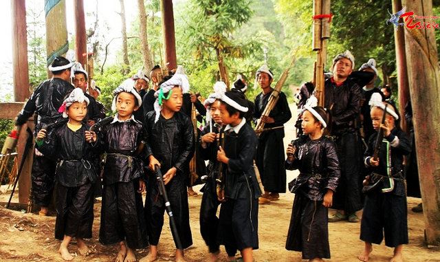 中国最后一个带枪的部落，神秘部落之枪族（图），贵州高原隐藏的神秘部落，公安局特许自制火枪的神秘山寨