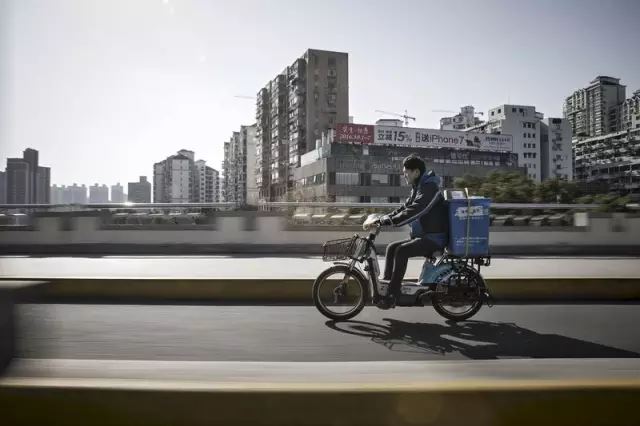 顺丰董事长王卫——无限接近中国首富的“顶尖快递员”