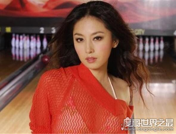 樊少皇老婆贾晓晨疑似小三上位,在三级片中露三点全裸上镜