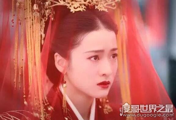 白发皇妃女主跟谁睡过，原著中漫夭只和男主宗政无忧睡过