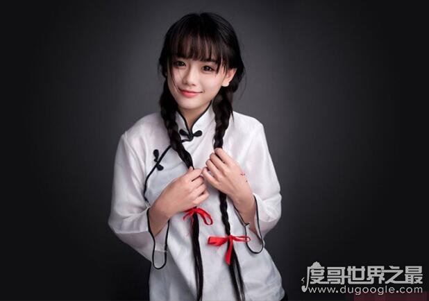 南笙姑娘真实素颜照，与民国扮相走红照相差甚远(网友称见光死)