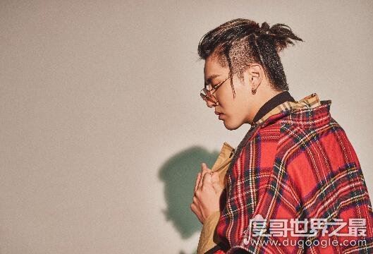 吴亦凡约炮门事件回顾，加拿大炮王四处约炮女粉丝遭曝光