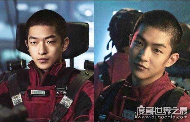 屈楚萧生理反应是什么梗?自曝拍激情戏时非常尴尬(图)