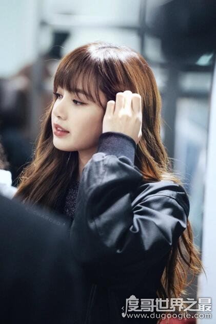 泰国lisa多高多重，身高166cm/体重44.7公斤/腿长1米以上