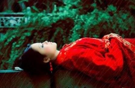 禁曲《嫁衣》背后的恐怖故事，作词的人到底经历什么（清华才女）