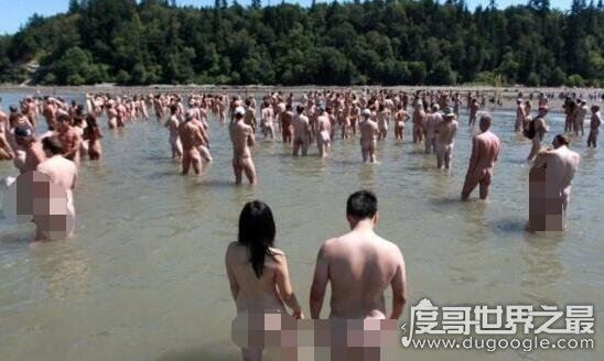 盘点十大国外天体浴场图片，美女全裸上演湿身诱惑(组图)