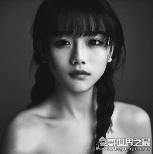 女神南笙姑娘真实素颜照片曝光，完全就是两个人(跌落神坛)