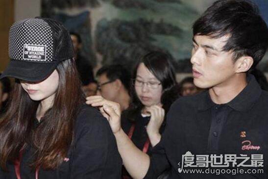 蒋欣老公结婚照,蒋欣和叶祖新姐弟恋分手原因
